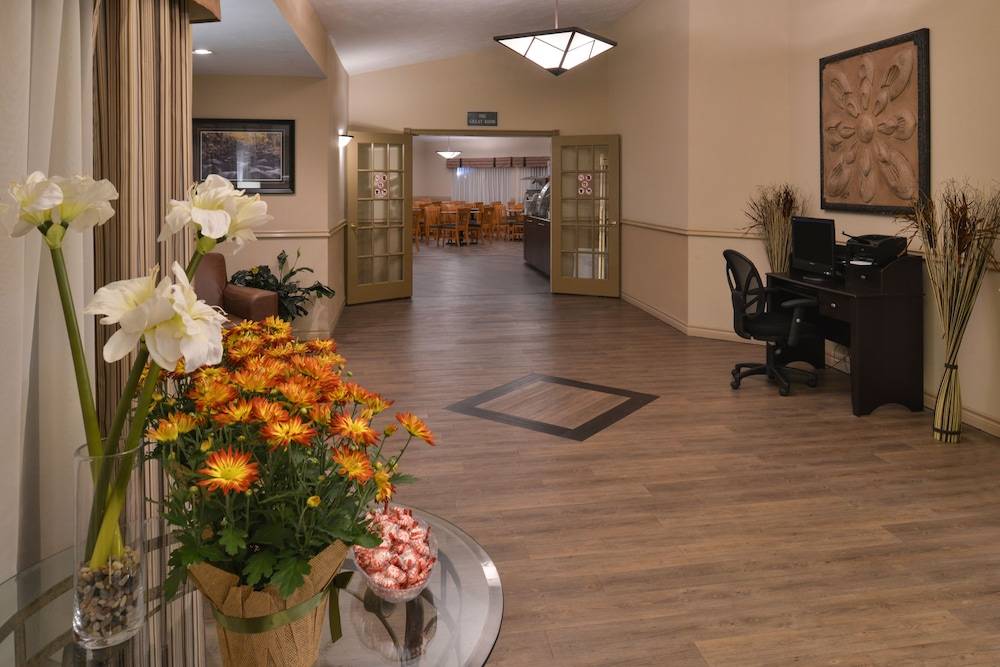 Days Inn & Suites by Wyndham Moncton 2