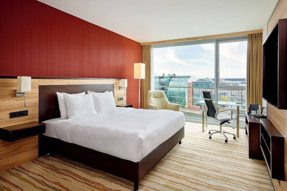 Courtyard by Marriott Duesseldorf Hafen 1