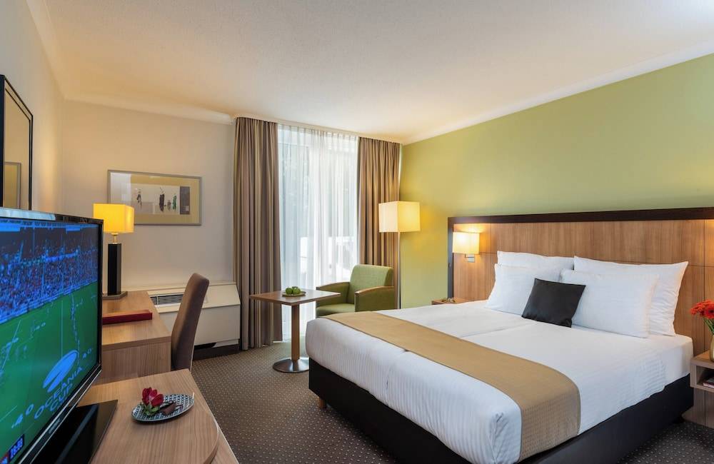 Leonardo Hotel Düsseldorf Airport Ratingen 1