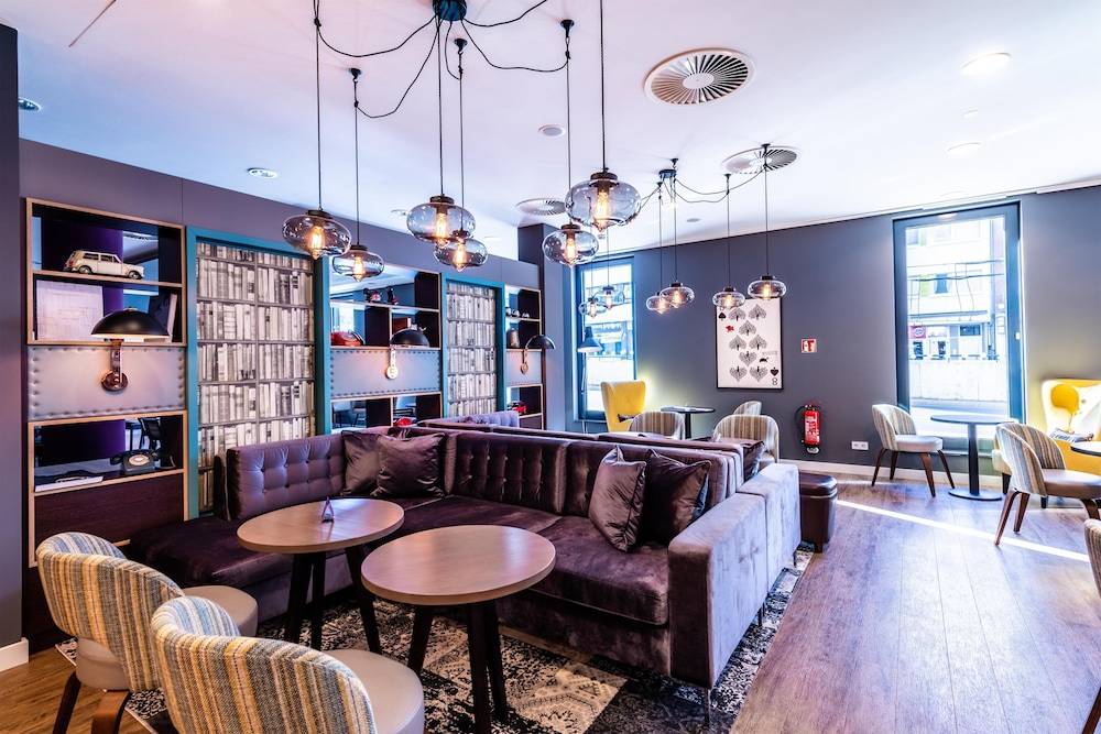 Premier Inn Düsseldorf City Centre 2