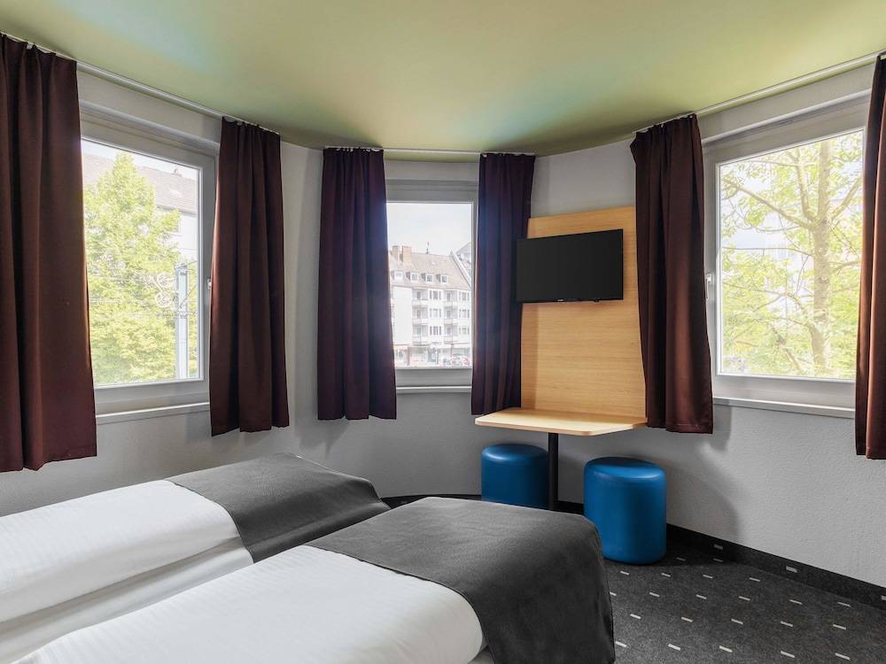 B&B Hotel Düsseldorf City-Süd 1