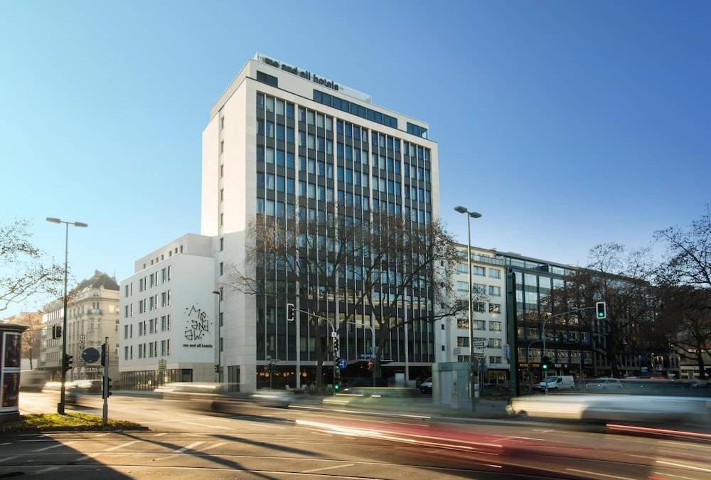 Me and All Hotel Dusseldorf, by Hyatt 1