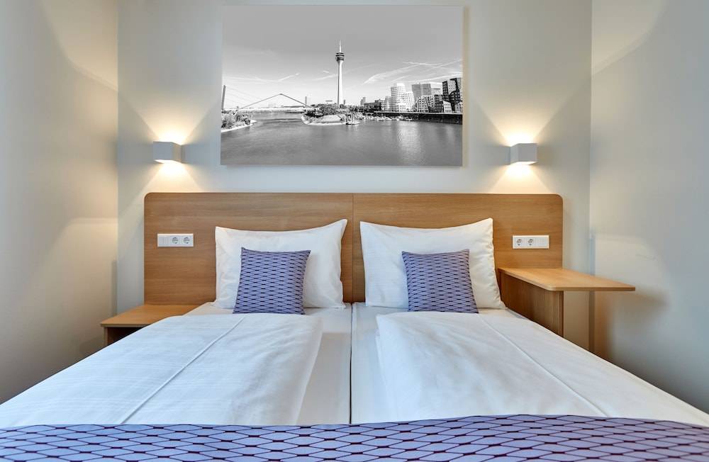 McDreams Hotel Düsseldorf-City 1
