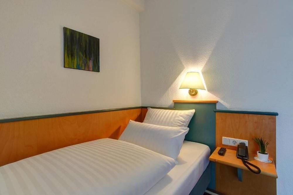 Hotel Ambassador Duesseldorf 1