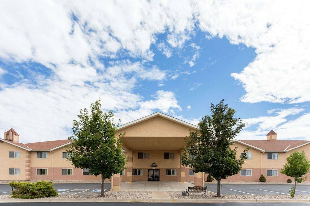 Days Inn by Wyndham Colorado Springs Airport 1