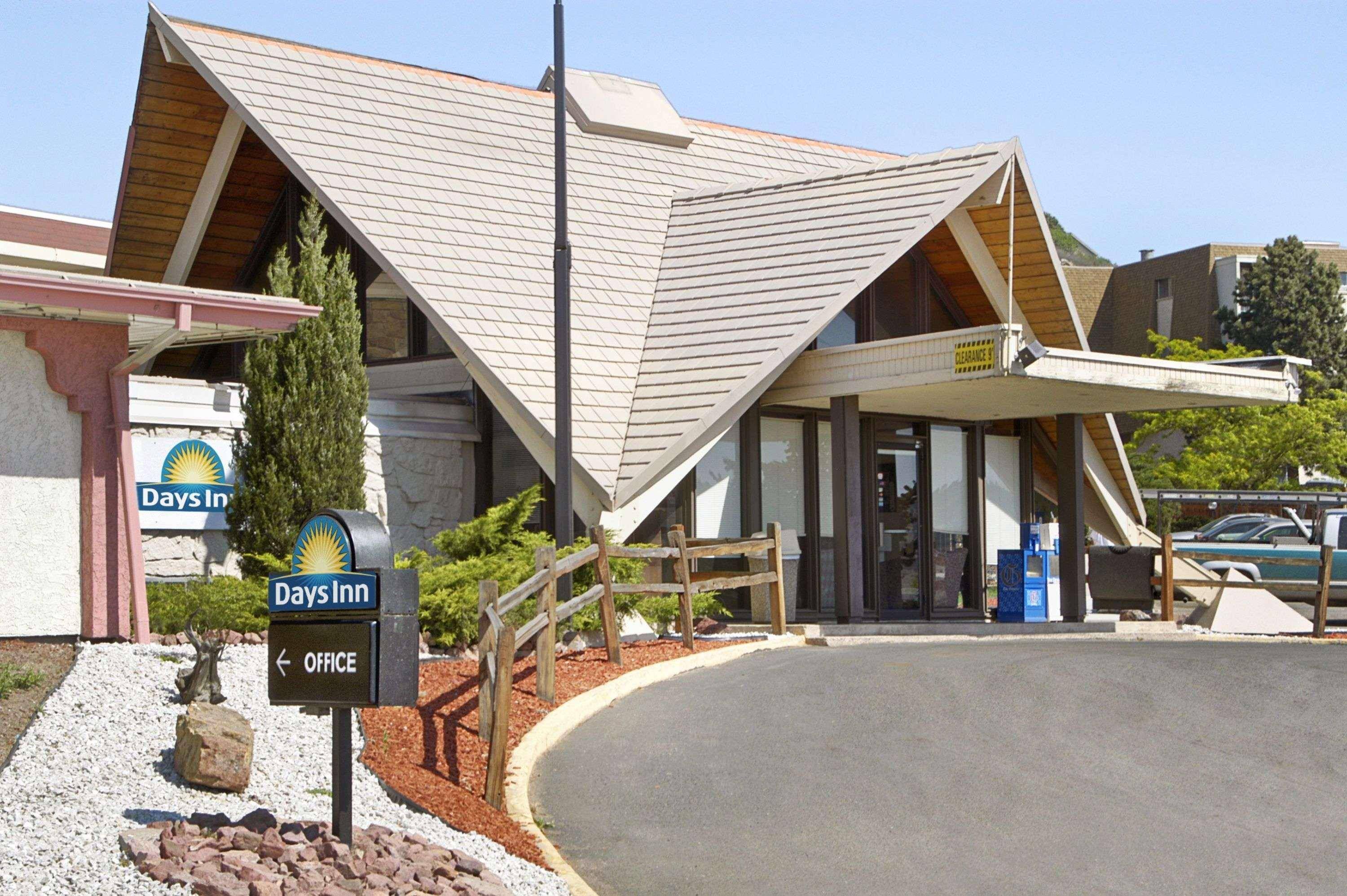 Days Inn by Wyndham Colorado Springs/Garden Gods 2