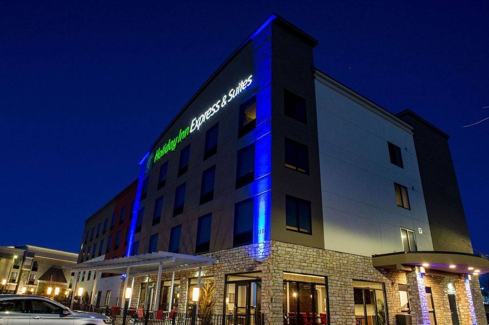 Holiday Inn Express & Suites - Colorado Springs AFA Northgate by IHG 2