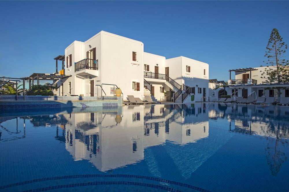 Contaratos Beach Hotel 1