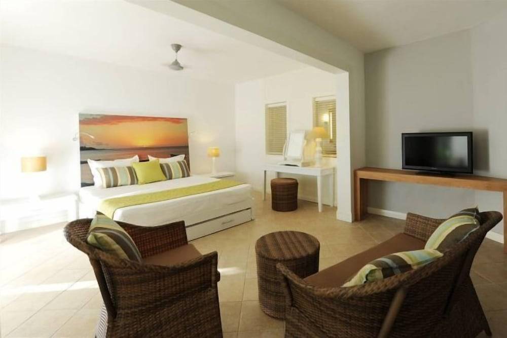 Veranda Grand Baie Hotel & Spa 1