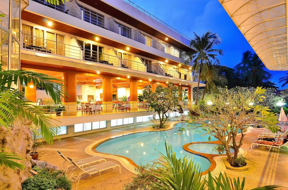 Samui First House Hotel 1