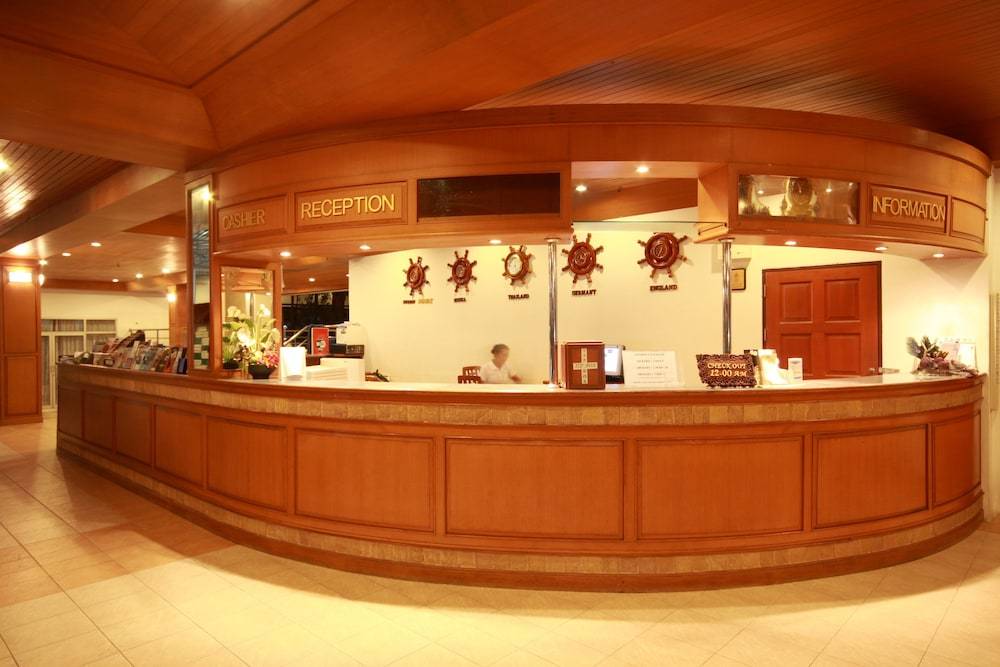 Samui First House Hotel 2