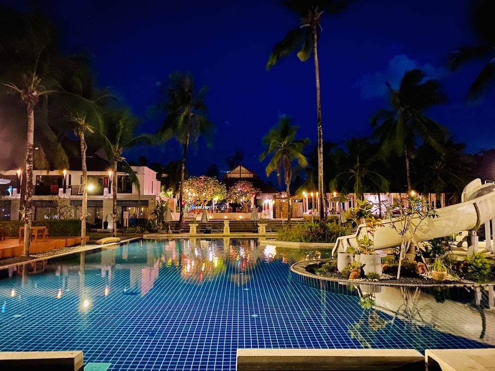 Palm Galleria Resort 1