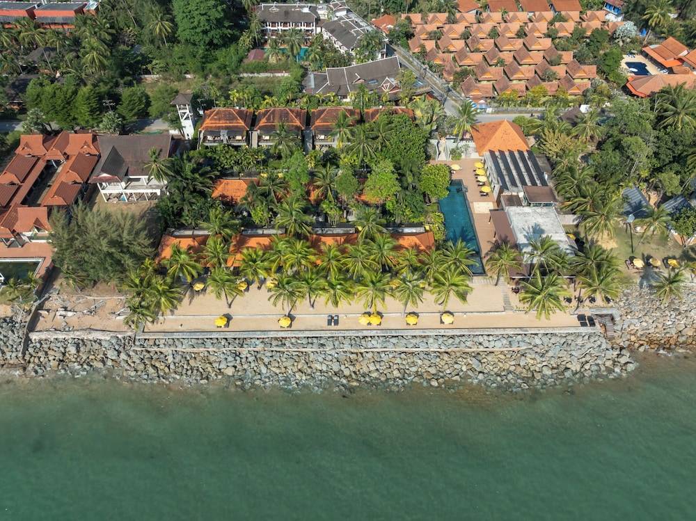 Chongfah Resort Khao Lak - SHA Extra Plus 1