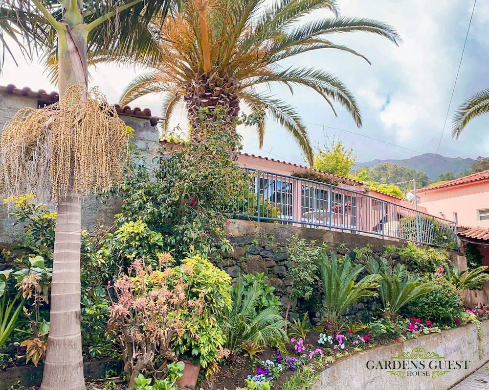 Gardens Guest House-Hostel 1