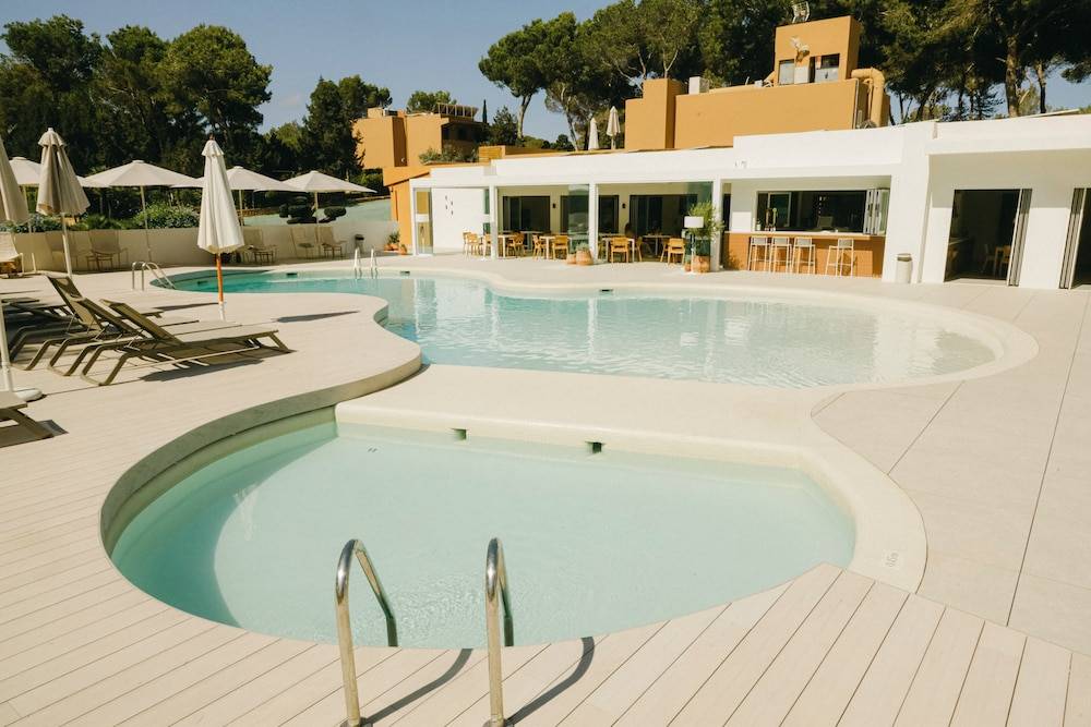 Ses Eufabietes Apartments & Restaurant 1