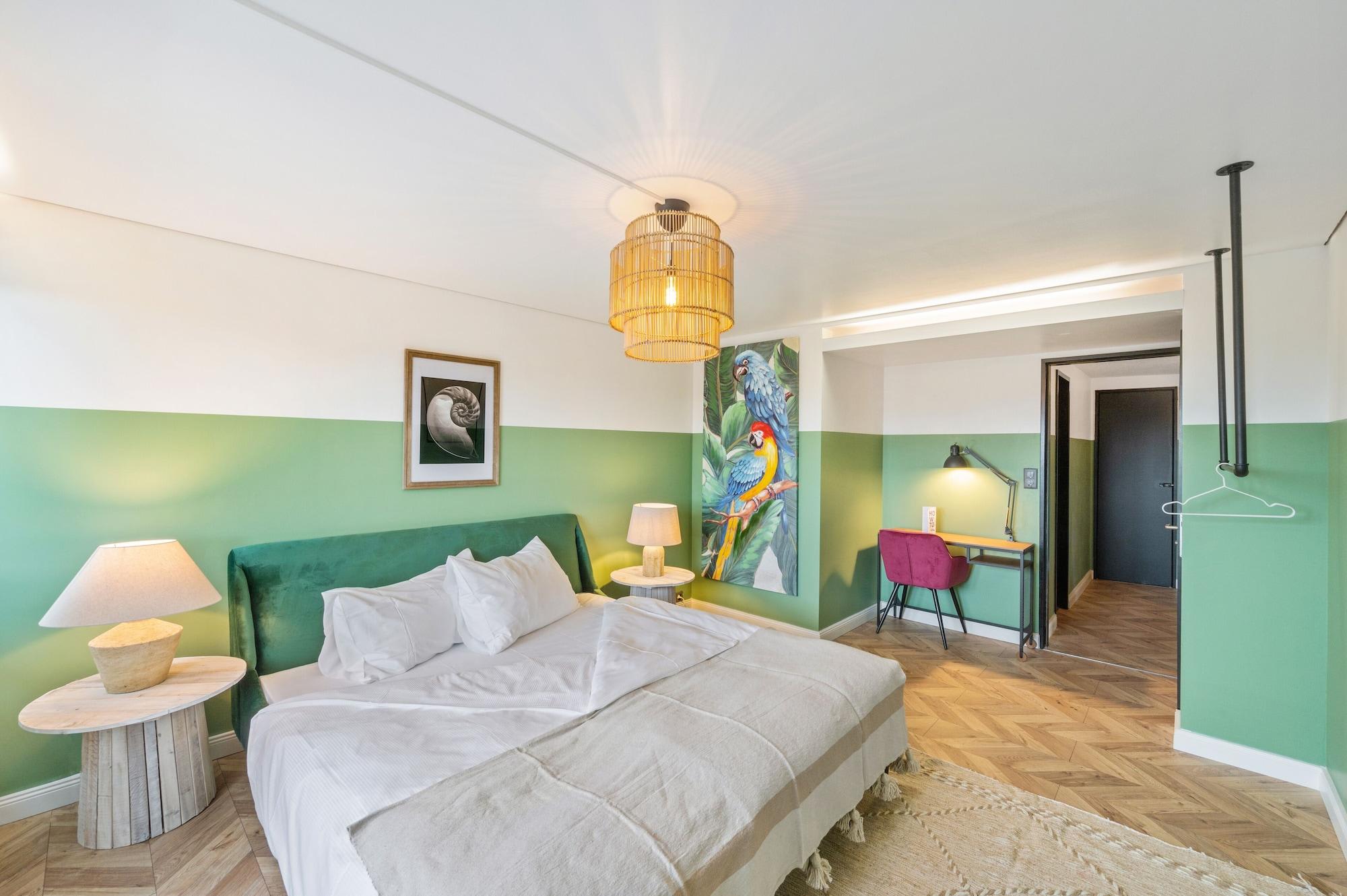 Becozy Self Check-in & Pop-up Hotel 1