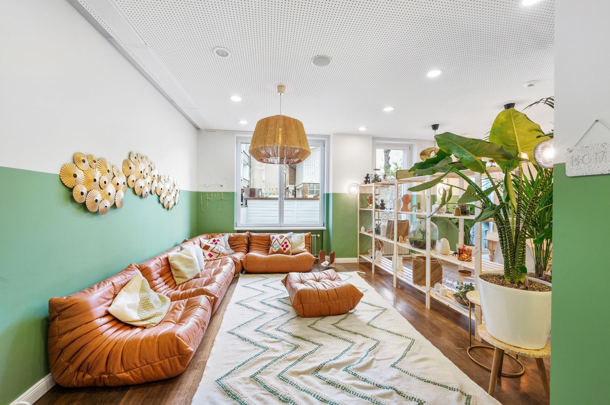 Becozy Self Check-in & Pop-up Hotel 2