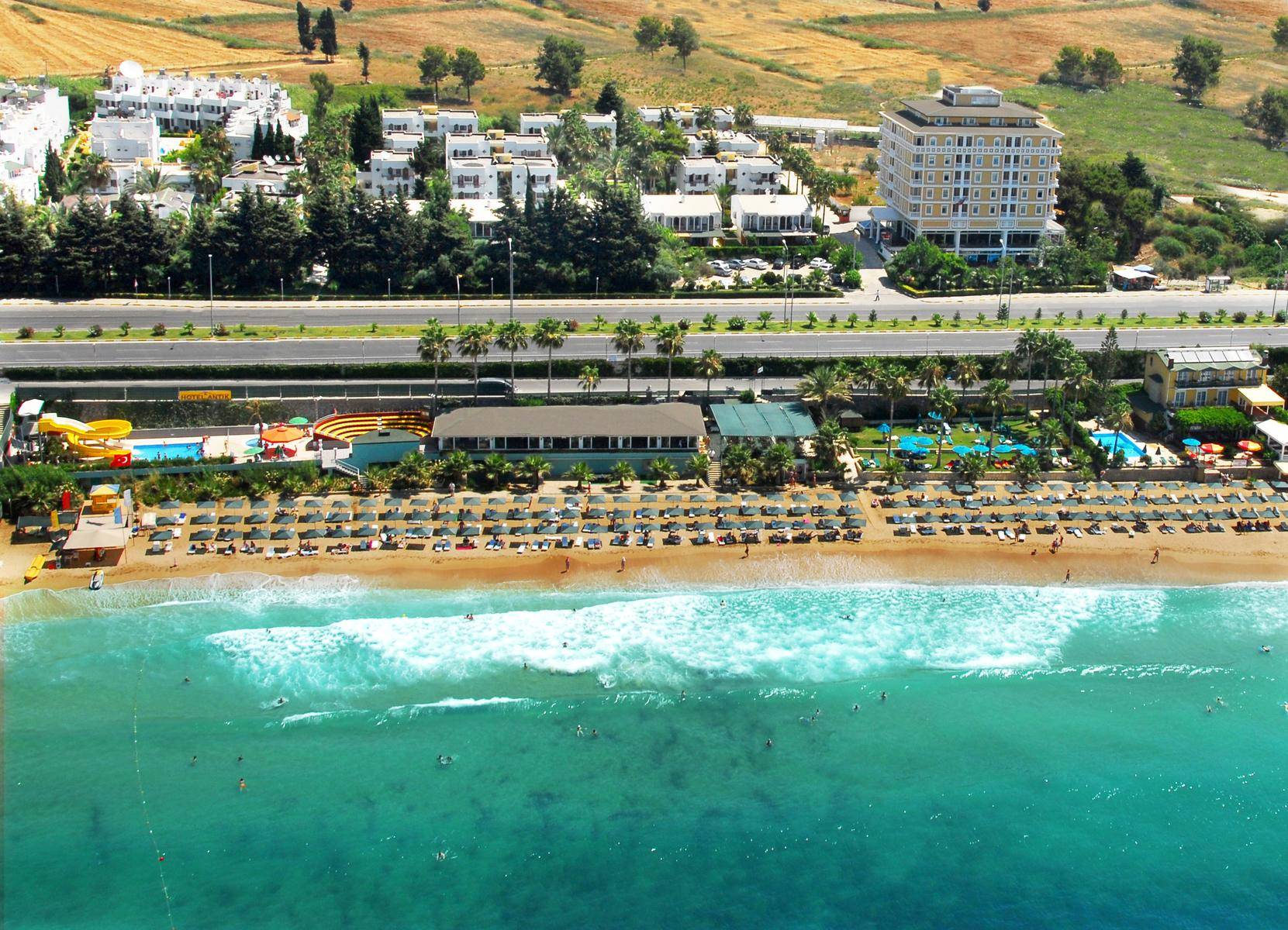 Antik Garden and Hotel Antik 1