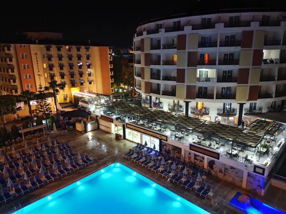 Arabella World Hotel 2