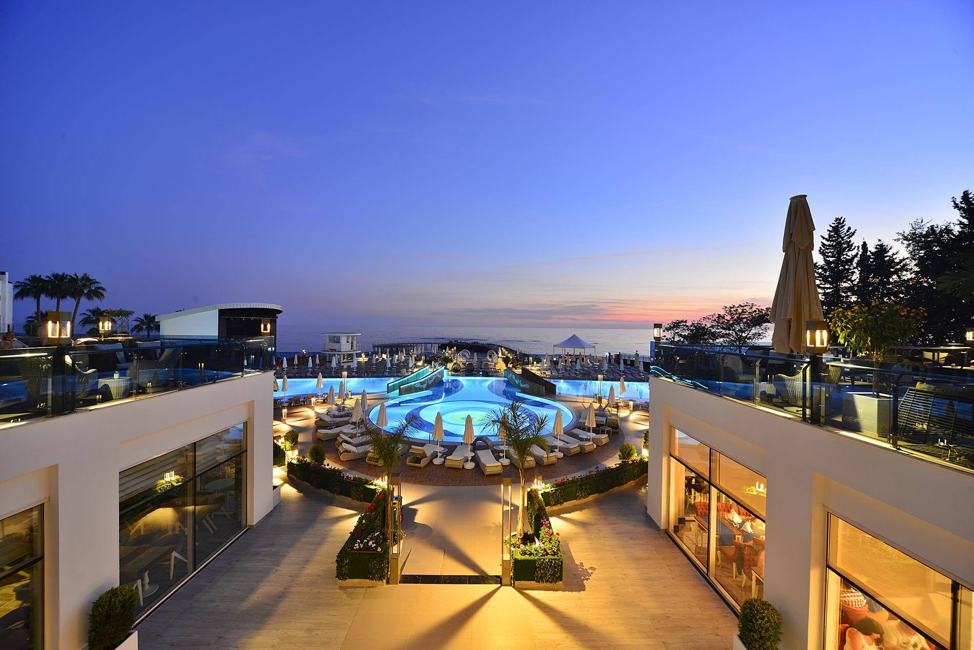 Azura Deluxe Resort & Spa - Ultra All Inclusive 1