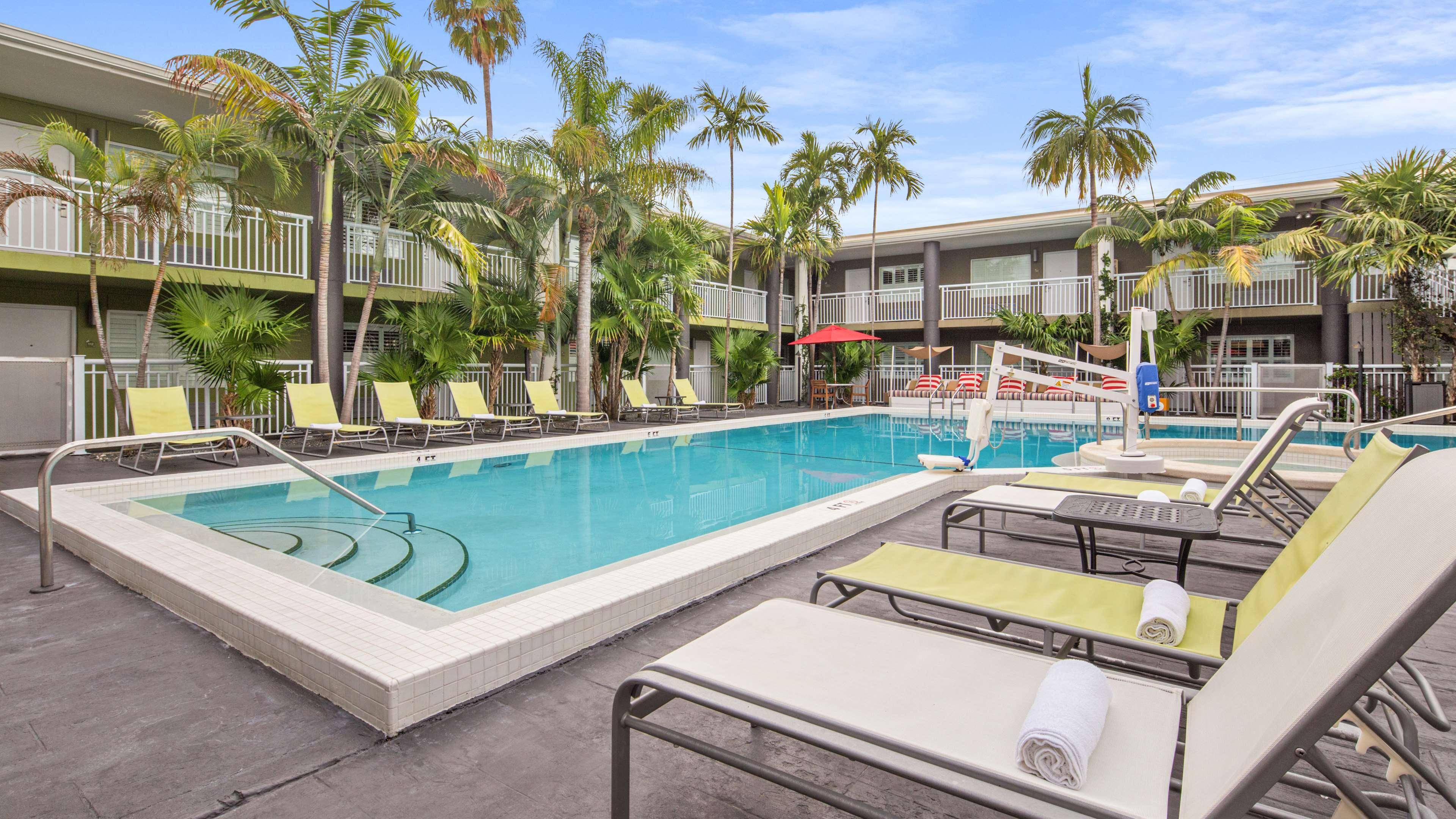 Best Western Hibiscus Motel 2