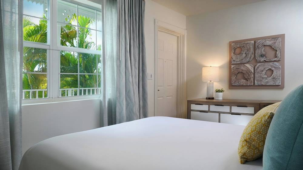 Southernmost Beach Resort and Guesthouses 1