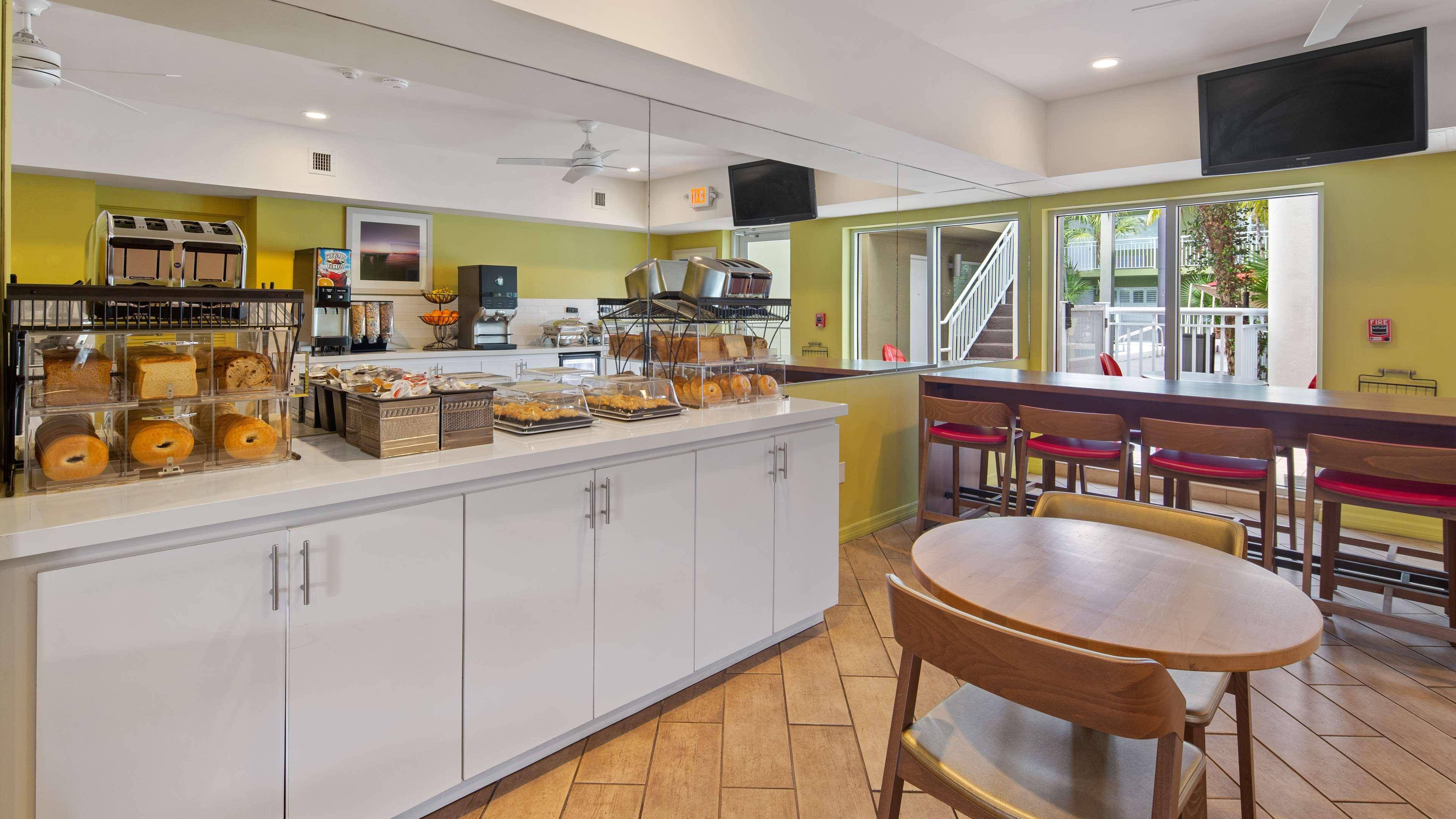 Best Western Hibiscus Motel 1