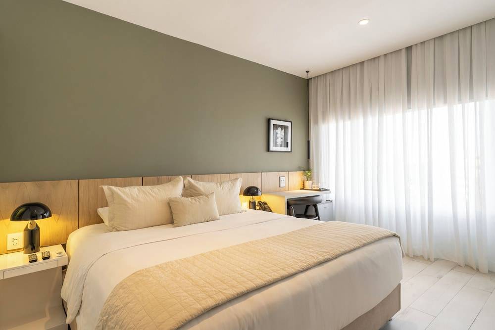 The Hub Urban Hotel 1