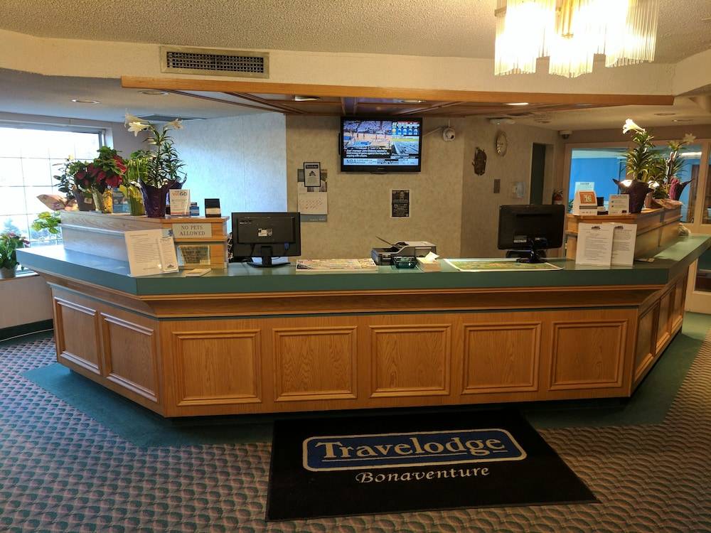 Travelodge by Wyndham Niagara Falls Lundys Lane 2