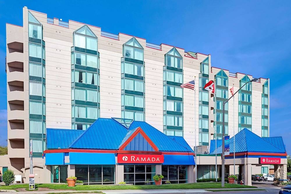 Ramada by Wyndham Niagara Falls/Fallsview 1