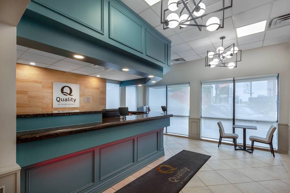 Quality Inn & Suites 2