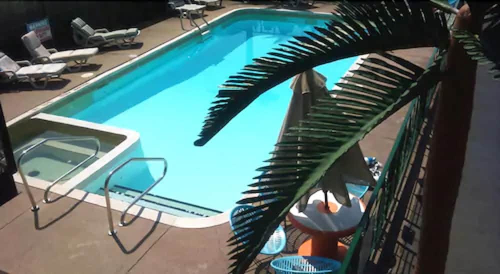 Rainbow Motor Inn - By the Falls 1