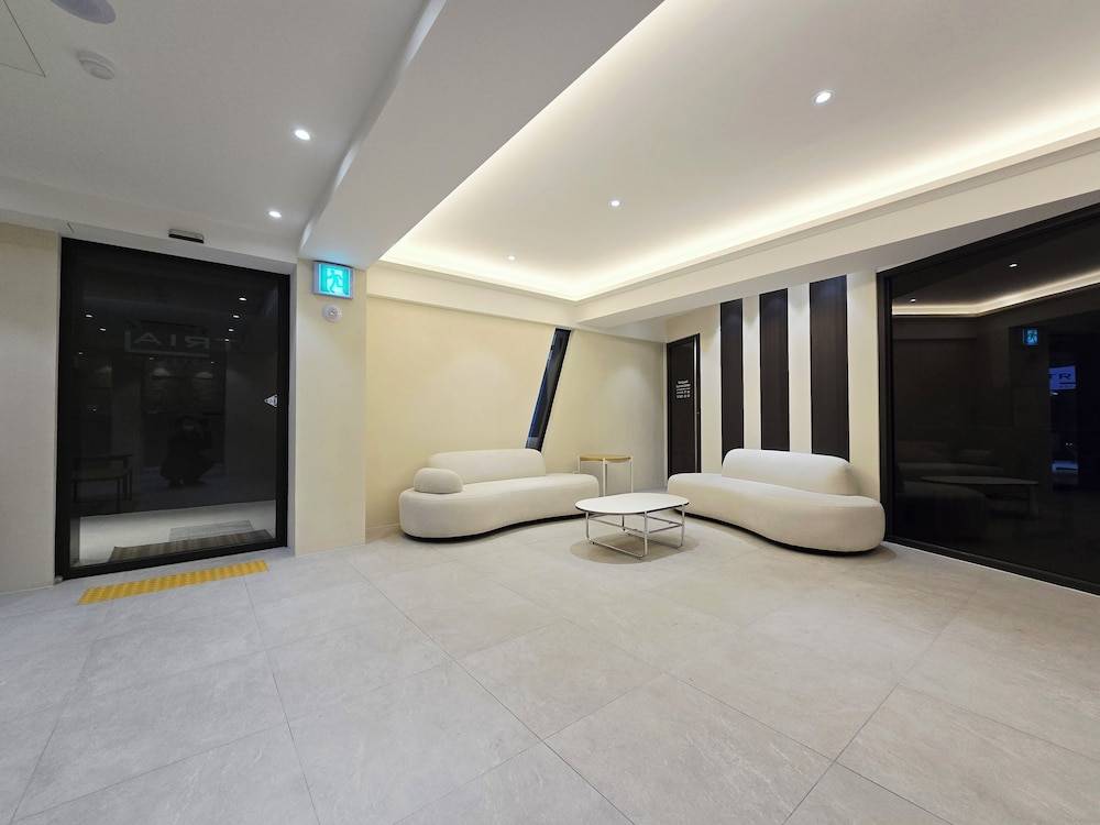 Tria Business & Boutique Hotel 2