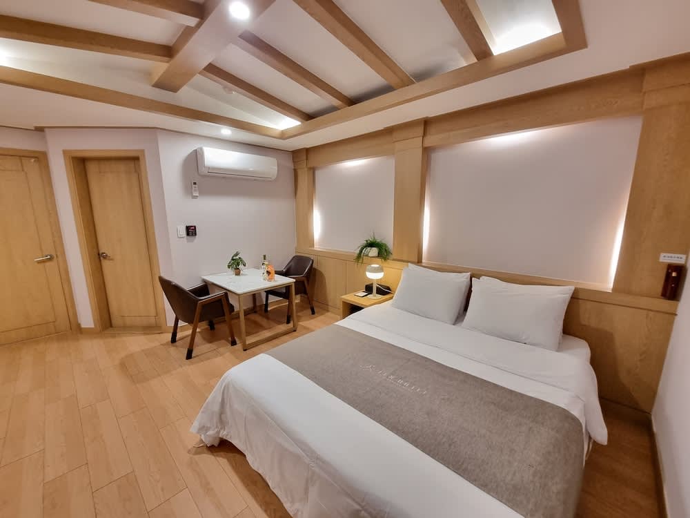 LEX Tourist Hotel 1