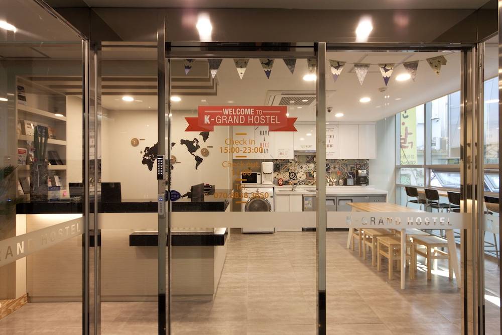 OYO Hostel Myeongdong 1 2