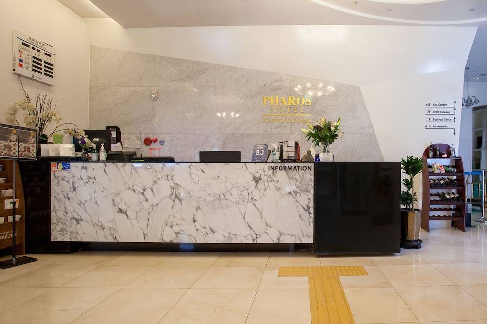 Hotel Pharos 1