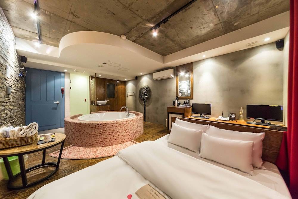 Hotel Yaja Yeongdeungpo 1