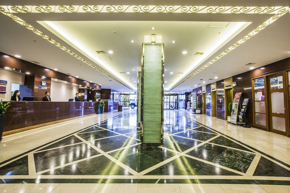 Hamilton Hotel 2