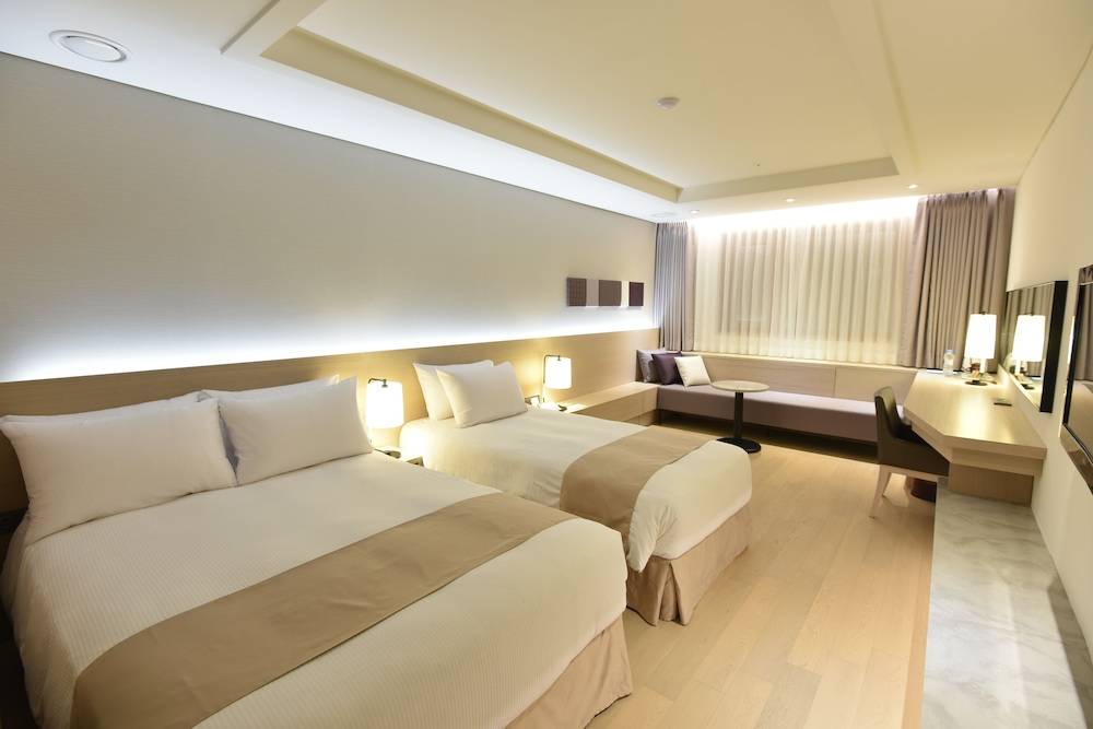Pacific Hotel 1