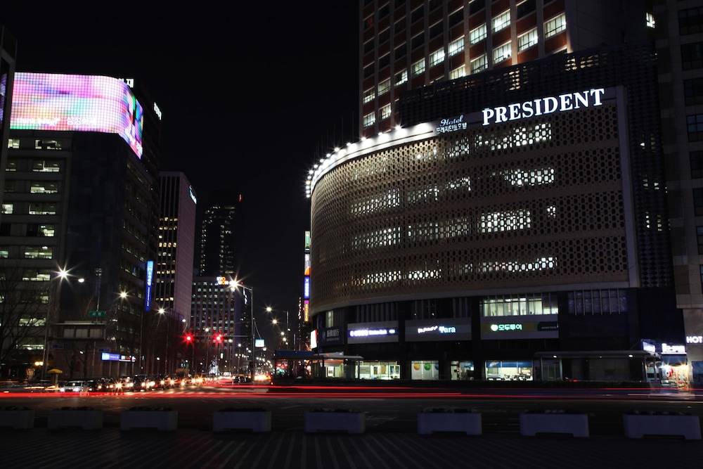 Hotel President 1