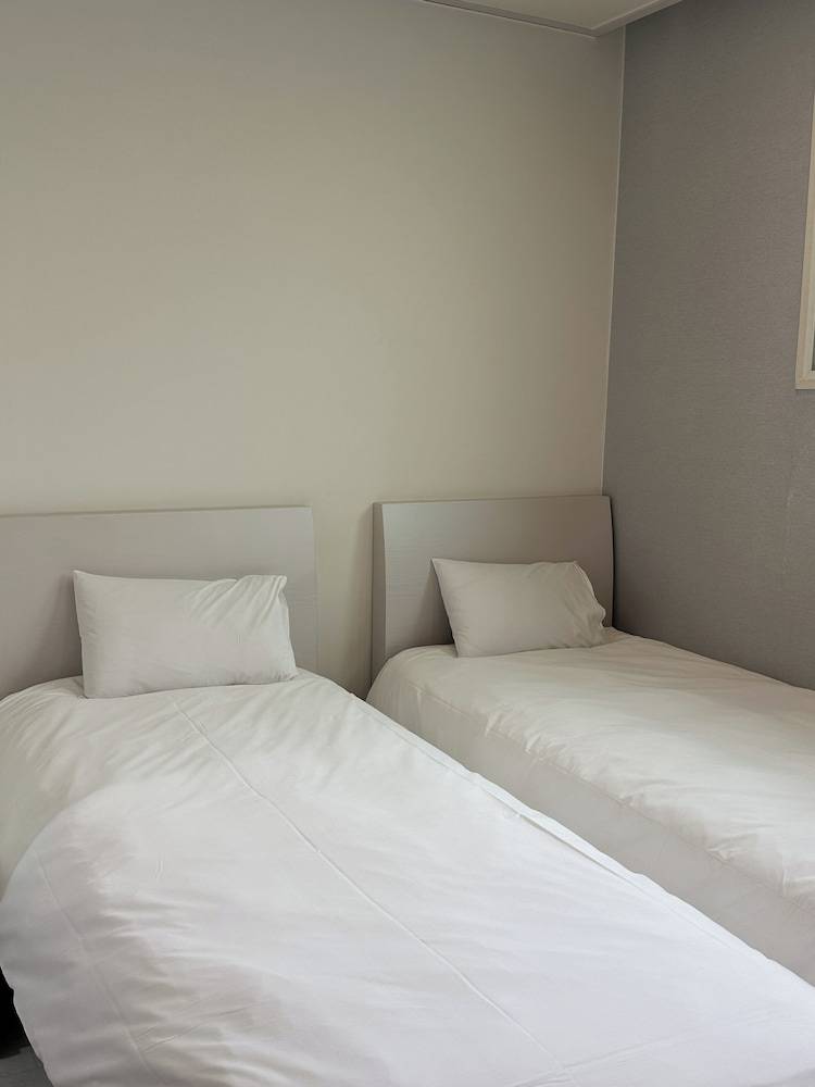Three Seven Hotel Dongdaemun 1