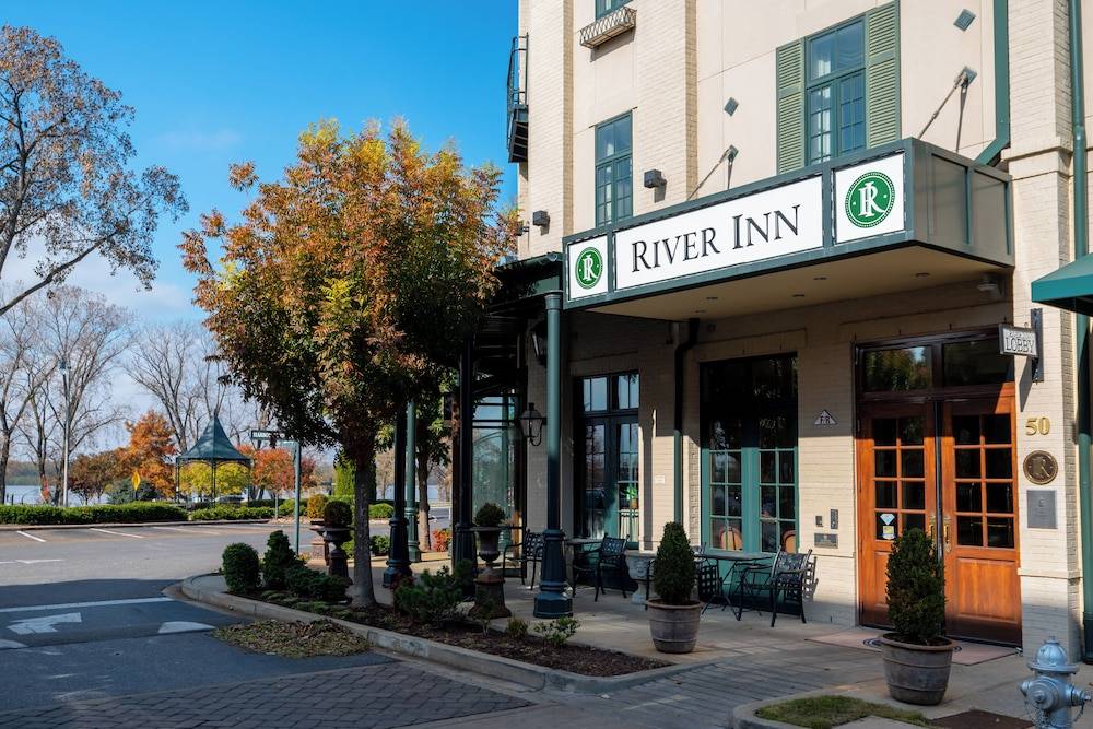 River Inn of Harbor Town 1