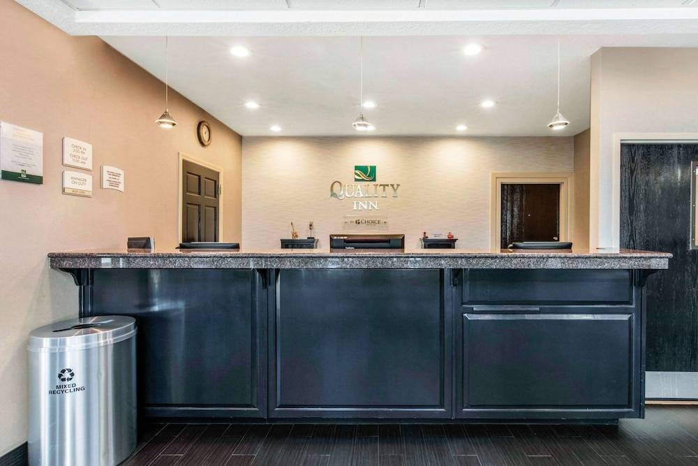 Quality Inn Memphis Airport 2