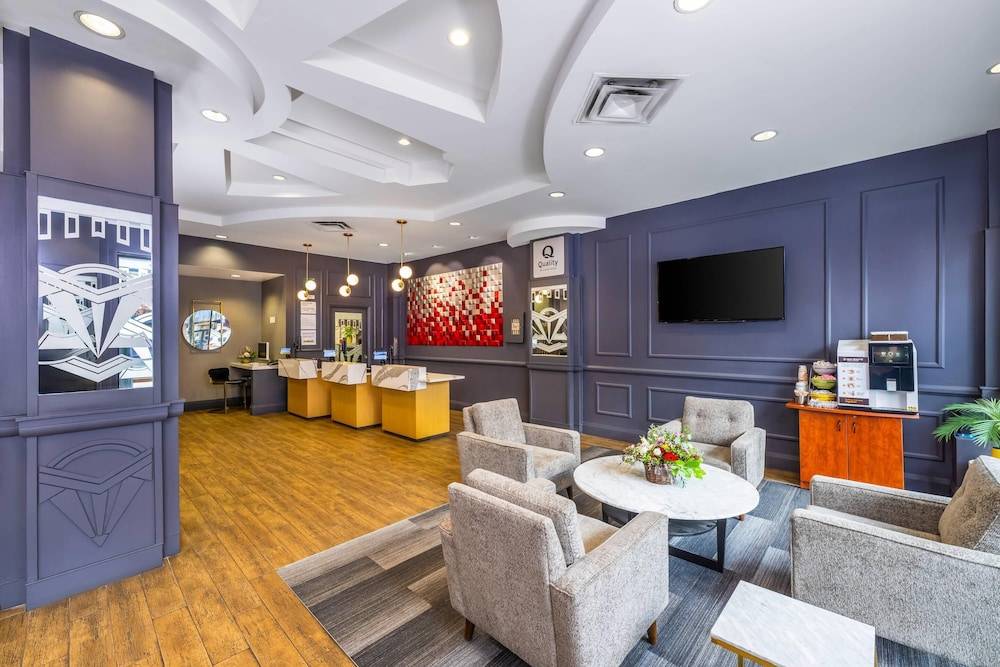 Quality Inn & Suites 2