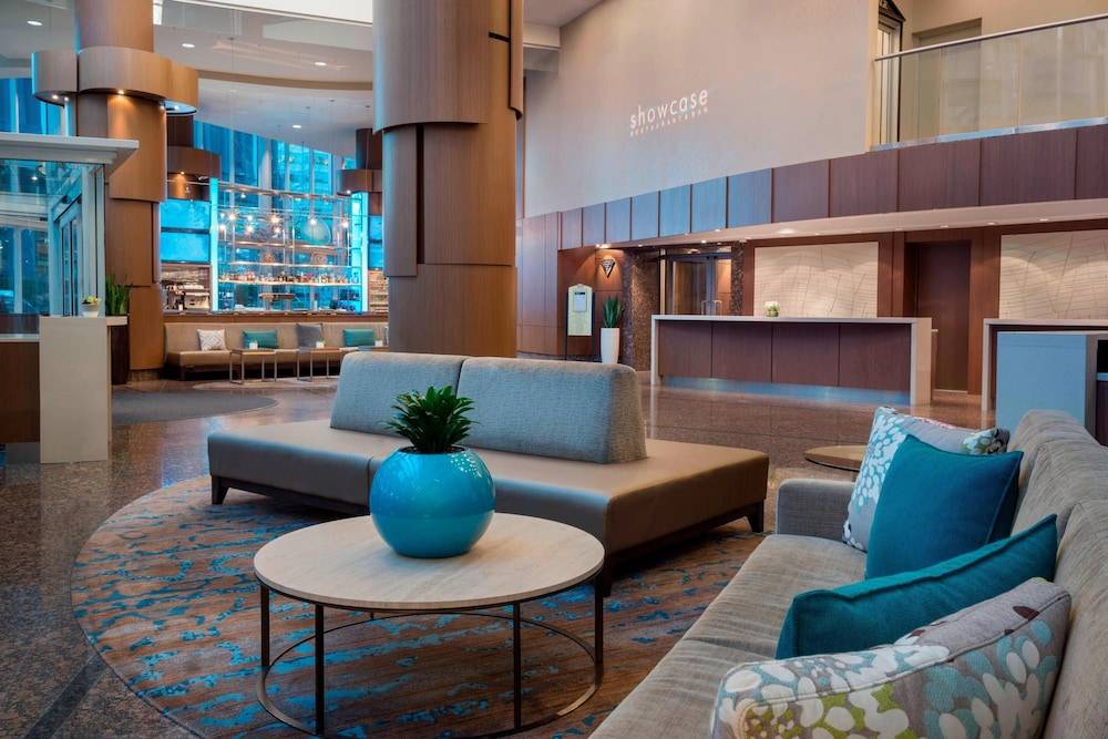 Vancouver Marriott Pinnacle Downtown Hotel 2