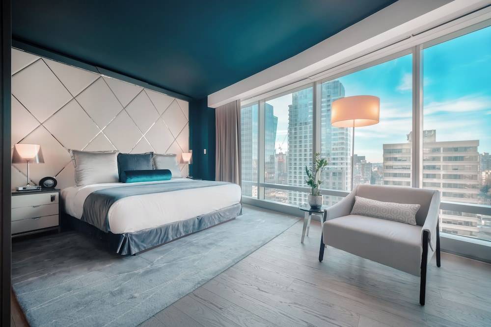 Paradox Vancouver 1