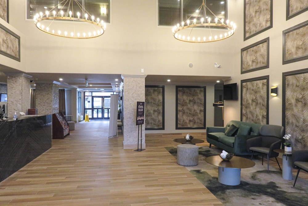 Sandman Hotel & Suites Vancouver Airport 2