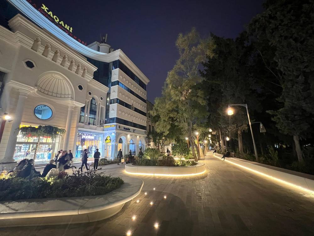 A&H Baku Center Inn 1