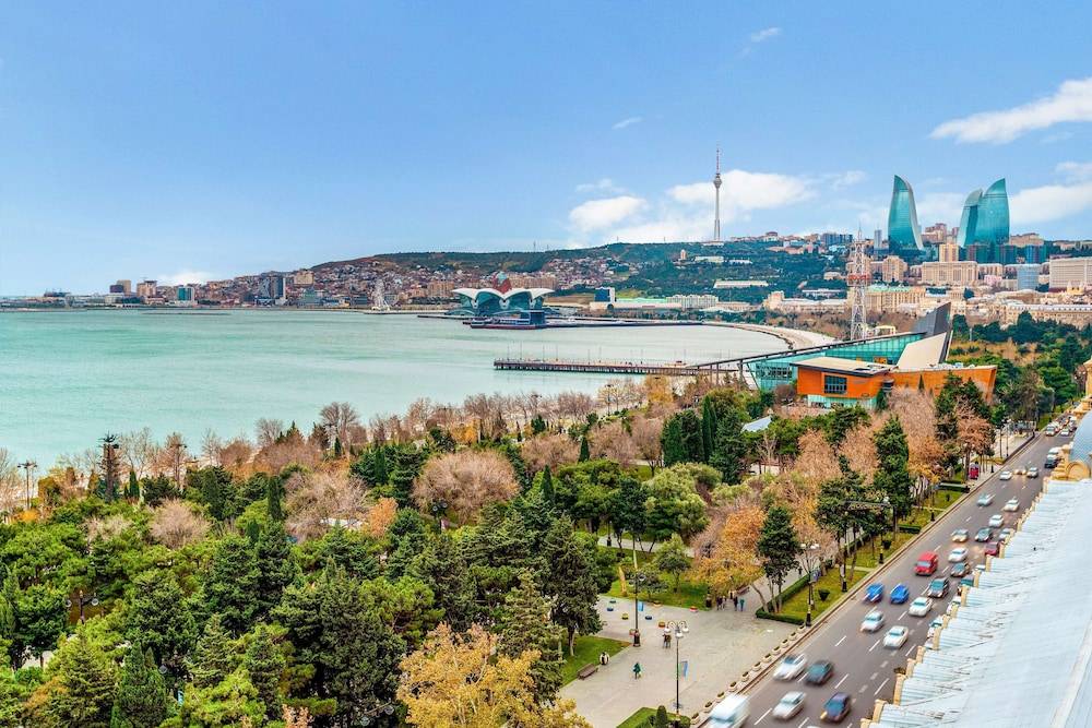Radisson Hotel Baku 1