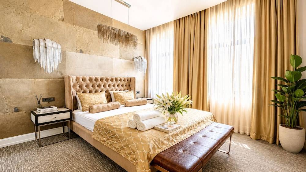 Shirvanshah Hotel 1